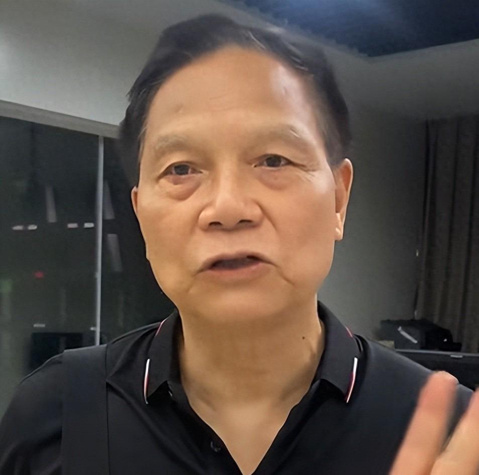 开云体育下载网址-广东足球名宿,和容志行是好搭档,曾任职广东台,如今定居加拿大